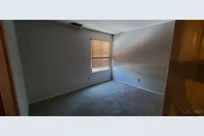 1000 E Crescentville, West Chester, OH 45246 - Photo 3