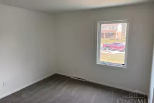 2559 Concordgreen Dr, Cincinnati, OH 45244 - Photo 9