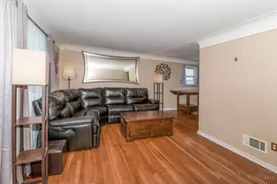 3921 Cedarwood, Cincinnati, OH 45213 - Photo 3