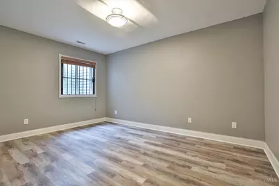 915 Sharkey Lane, Cincinnati, OH 45206 - Photo 23