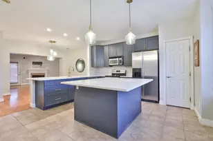 915 Sharkey Ln, Cincinnati, OH 45206 - Photo 13