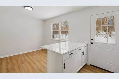 951 Villa View Court #951, Delhi Township, OH 45238 - Photo 5