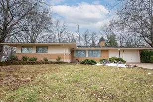 513 Chisholm Trail, Wyoming, OH 45215 - Photo 3