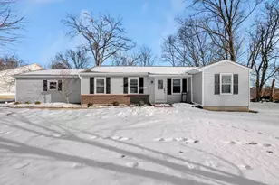 21050 Alpine Dr, Lawrenceburg, IN 47025 - Photo 3