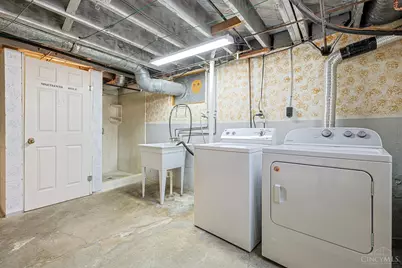 103 W Crest Drive, Reading, OH 45215 - Photo 33