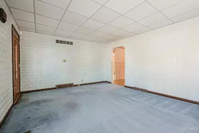 103 W Crest Drive, Reading, OH 45215 - Photo 7