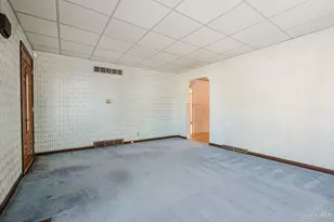 103 W Crest Dr, Reading, OH 45215 - Photo 7