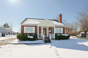 103 W Crest Dr, Reading, OH 45215 - Photo 1