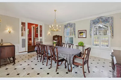 95 E Fountain Avenue, Glendale, OH 45246 - Photo 9