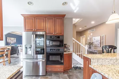 308 Yorkshire Lane, Beavercreek, OH 45385 - Photo 17