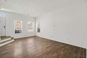 1443 Laurel Park Dr, Cincinnati, OH 45214 - Photo 7