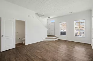 1443 Laurel Park Dr, Cincinnati, OH 45214 - Photo 5