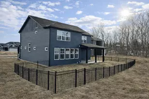 6812 Cork Dr, West Chester, OH 45069 - Photo 3