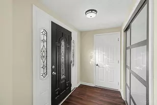 11586 Pippin Rd, Colerain Township, OH 45231 - Photo 3