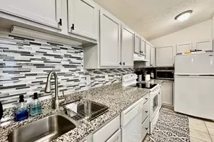 12021 Carrington Ln, Loveland, OH 45140 - Photo 15