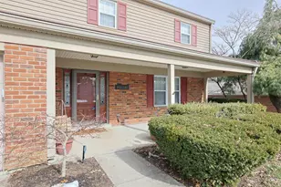 8488 Holiday Hills Dr, Cincinnati, OH 45255 - Photo 3