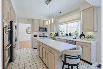 11108 Huntwicke Place, Blue Ash, OH 45241 - Photo 15