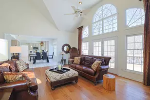 11108 Huntwicke Pl, Blue Ash, OH 45241 - Photo 11