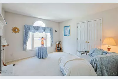 11108 Huntwicke Place, Blue Ash, OH 45241 - Photo 27