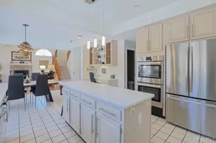 11108 Huntwicke Pl, Blue Ash, OH 45241 - Photo 17