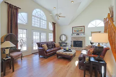 11108 Huntwicke Place, Blue Ash, OH 45241 - Photo 9