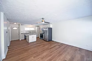 8609 Balboa Dr, Cincinnati, OH 45231 - Photo 9