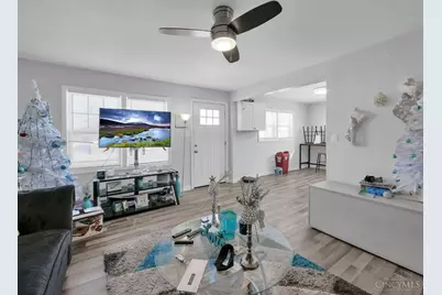 857 Steffen Avenue, Cincinnati, OH 45215 - Photo 5