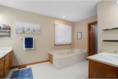 7252 Cascade Dr, West Chester, OH 45069 - Photo 29