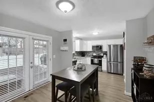 7966 Country Green Ct, West Chester, OH 45069 - Photo 9