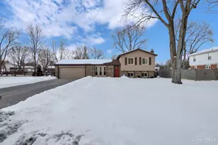 7966 Country Green Ct, West Chester, OH 45069 - Photo 3