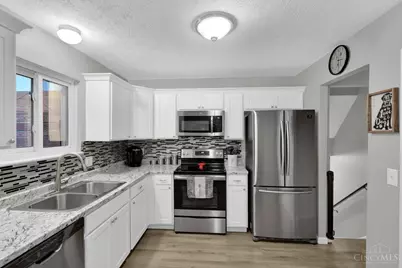 7966 Country Green Court, West Chester, OH 45069 - Photo 11