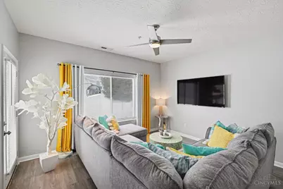 9305 Bridgecreek Drive, Springfield Township, OH 45231 - Photo 7