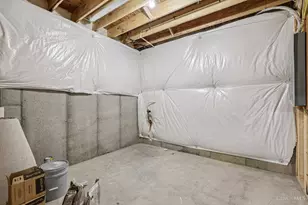 6816 Cork Dr, West Chester, OH 45069 - Photo 71