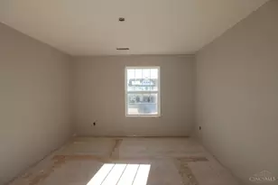 5981 Hawks Ln, Miami Township, OH 45150 - Photo 11