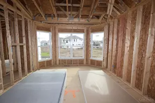 5978 Hawks Ln, Miami Township, OH 45150 - Photo 7