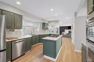 330 Whispering Pines Dr, Loveland, OH 45140 - Photo 7