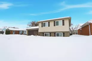 12091 Hitchcock Dr, Forest Park, OH 45240 - Photo 3