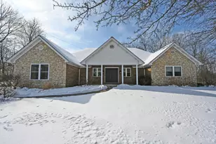 1081 Sedgefield Ct, Hamilton Township, OH 45039 - Photo 1