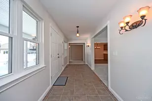 1081 Sedgefield Ct, Hamilton Township, OH 45039 - Photo 9