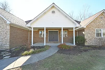 1081 Sedgefield Court, Hamilton Township, OH 45039 - Photo 3