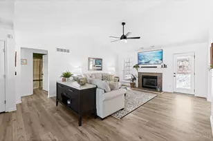 1065 Dunstan Ct, Hamilton Township, OH 45152 - Photo 7