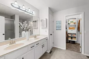 1065 Dunstan Ct, Hamilton Township, OH 45152 - Photo 17