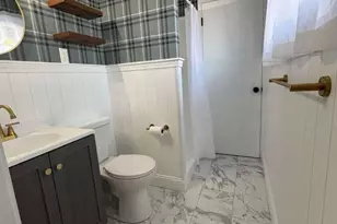 7909 Burgundy Ln, Cincinnati, OH 45224 - Photo 9