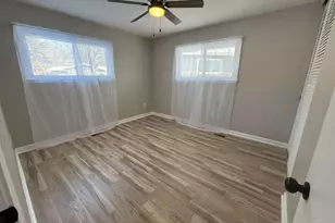 7909 Burgundy Ln, Cincinnati, OH 45224 - Photo 7