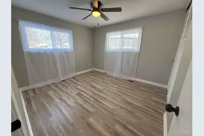 7909 Burgundy Lane, Cincinnati, OH 45224 - Photo 9