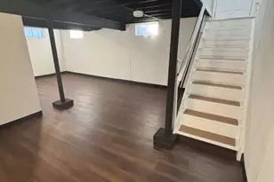 7909 Burgundy Ln, Cincinnati, OH 45224 - Photo 15