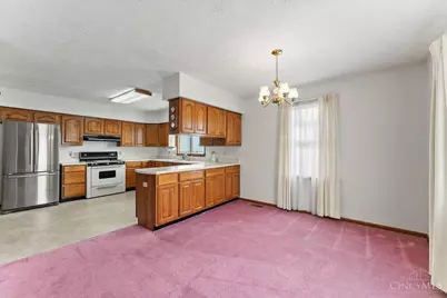 102 Robin Lane, Hillsboro, OH 45133 - Photo 5