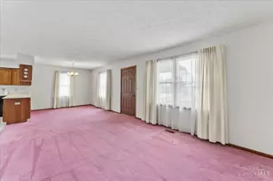 102 Robin Ln, Hillsboro, OH 45133 - Photo 3