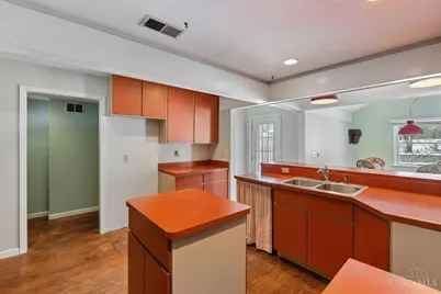 8635 Tudor Court, Sycamore Township, OH 45242 - Photo 15