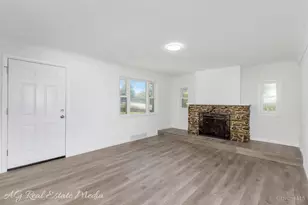 7936 Eagle Creek Rd, Cincinnati, OH 45247 - Photo 9